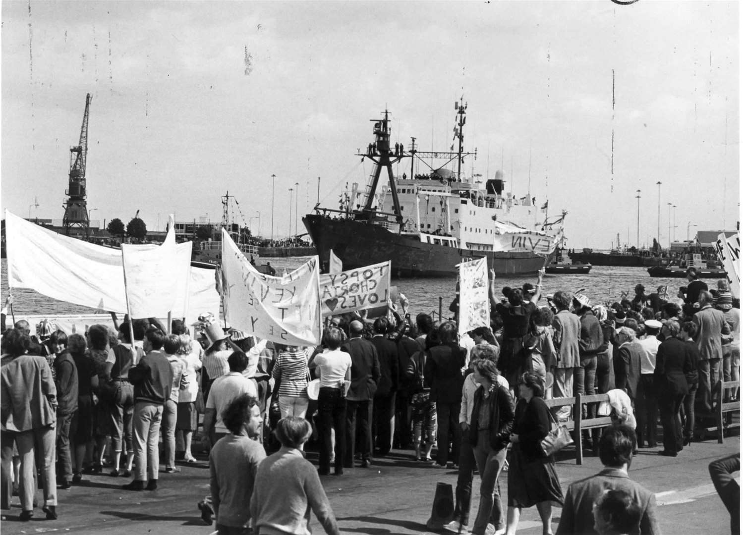 HMS Endurance arriving at Chatham from the Falklands in August, 1982