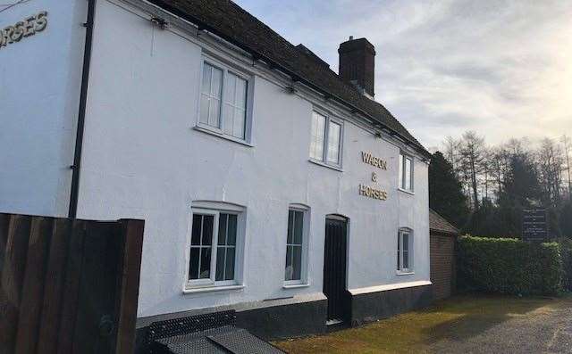 The front of The Wagon & Horses in Charing is not too far away from a fairly fast road. Sensibly, they’ve taken the decision not to use the front door.