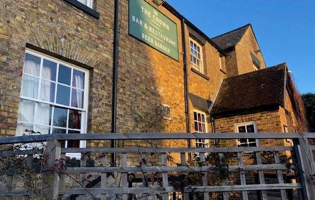 This is the side view of the pub, taken from the driveway leading to the car park