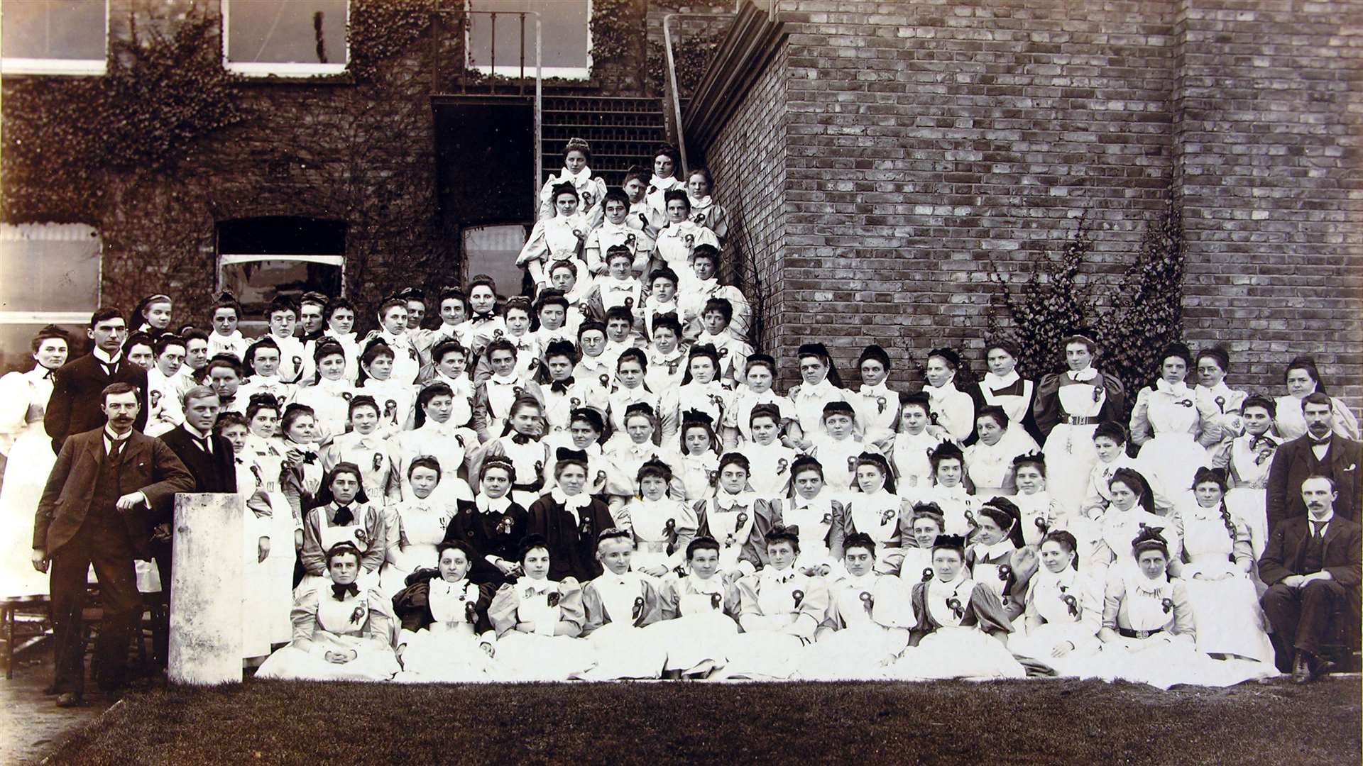 Nurses and medical staff presented with the Maidstone Medal in January 1898 Photo:Maidstone Museum