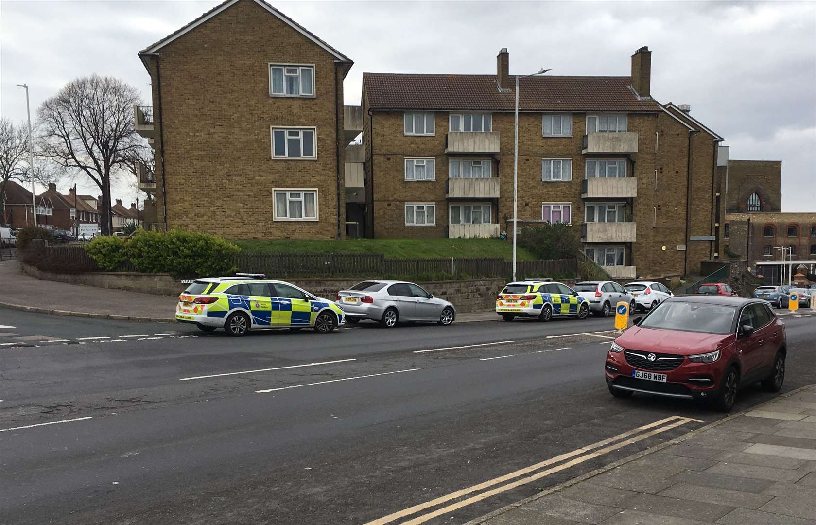 Police outside Chatham Court in Ramsgate (8471642)