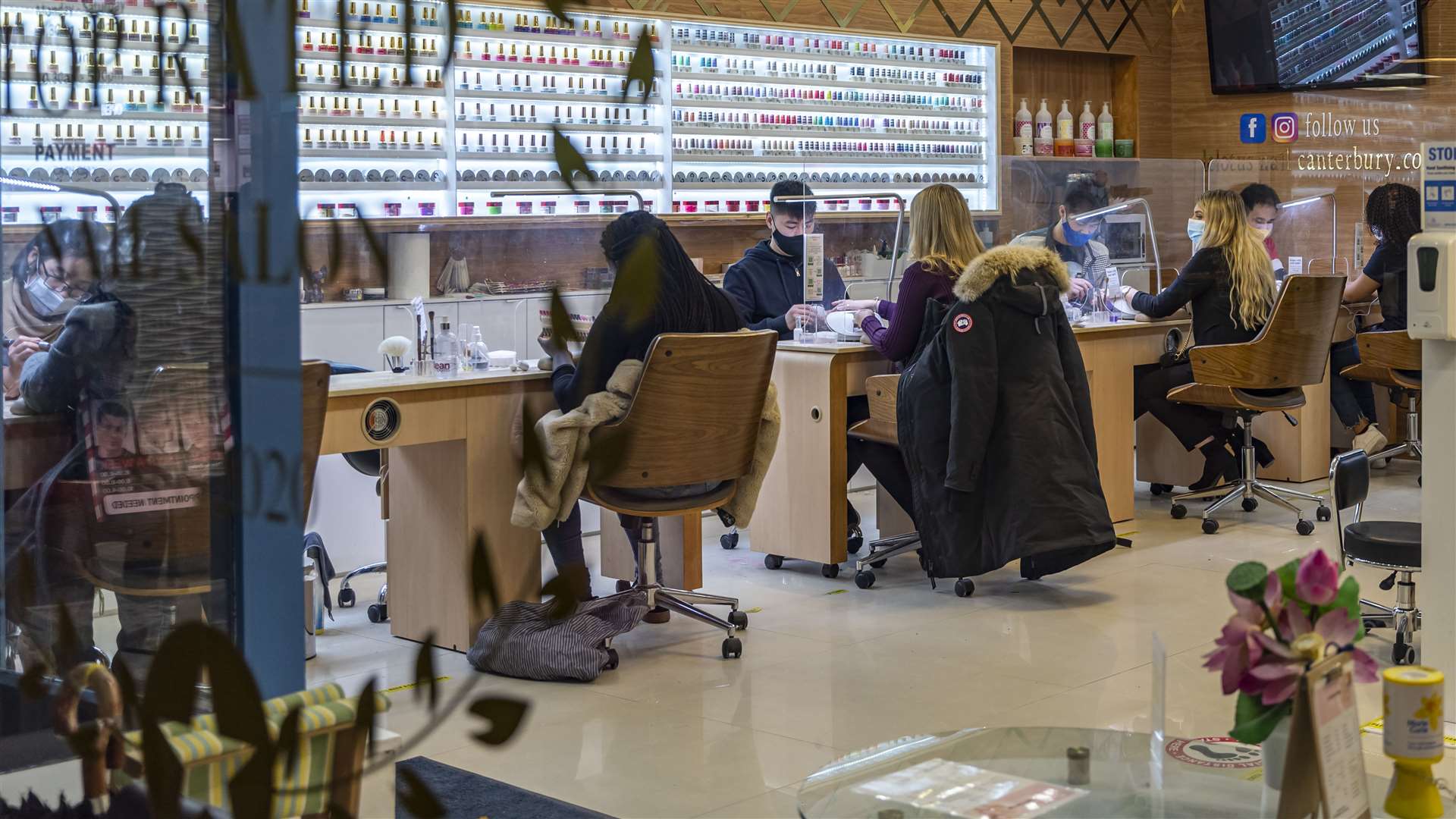 It was also the last chance to get your nails done. Pictures: Jo Court