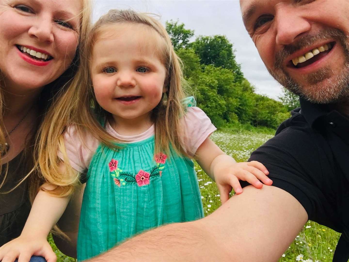 Evie with mum Jo and dad Justin (17387541)