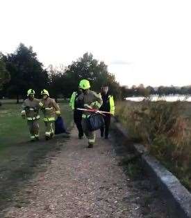 Fire crews were on the scene and helped pull a man's body out of river. Pic: Tyler Dockwray‏ @DockwrayTyler via Twitter (16206555)