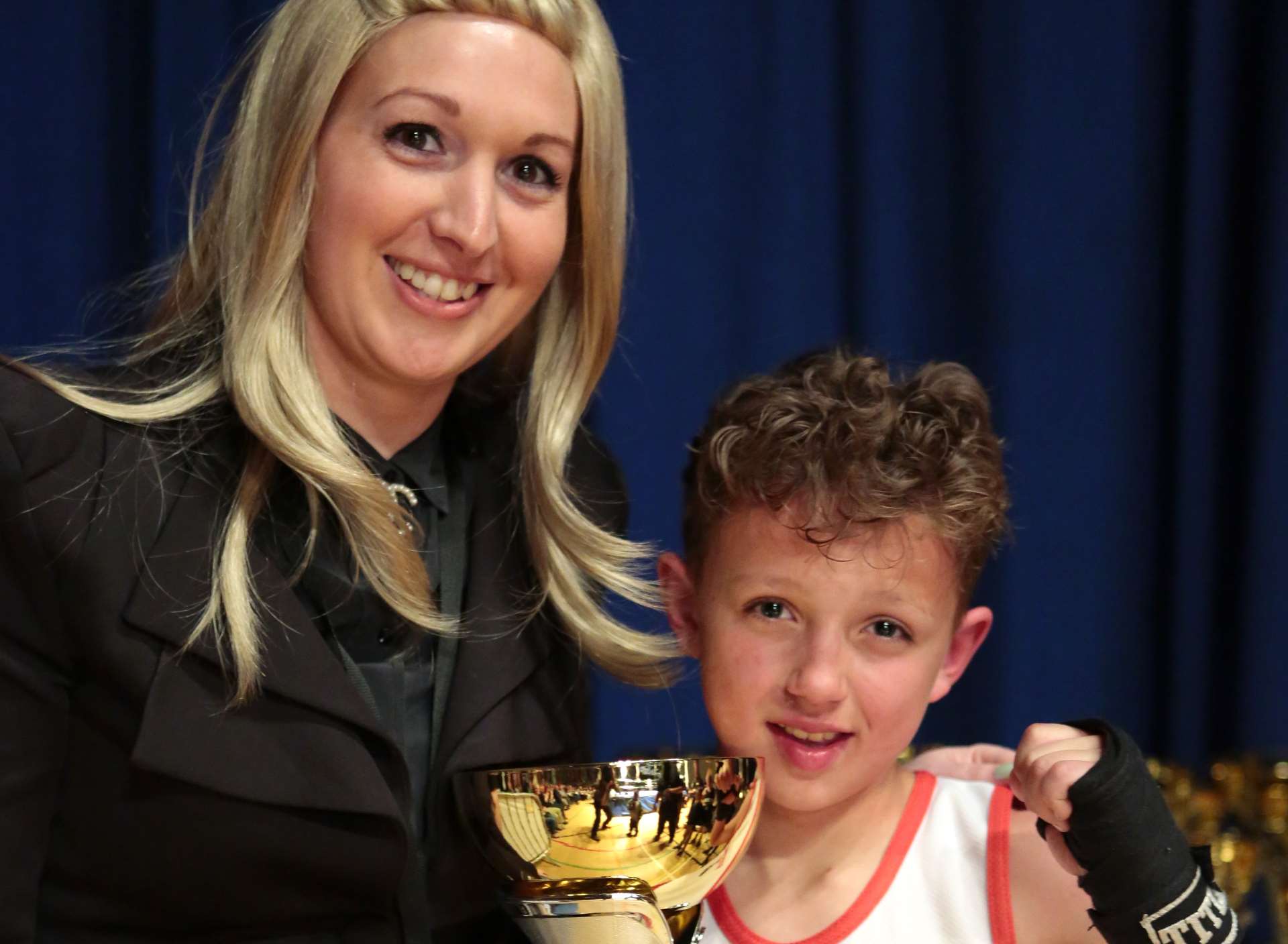 Hayley Martin with winner Jessie Love of Westree Boxing Club