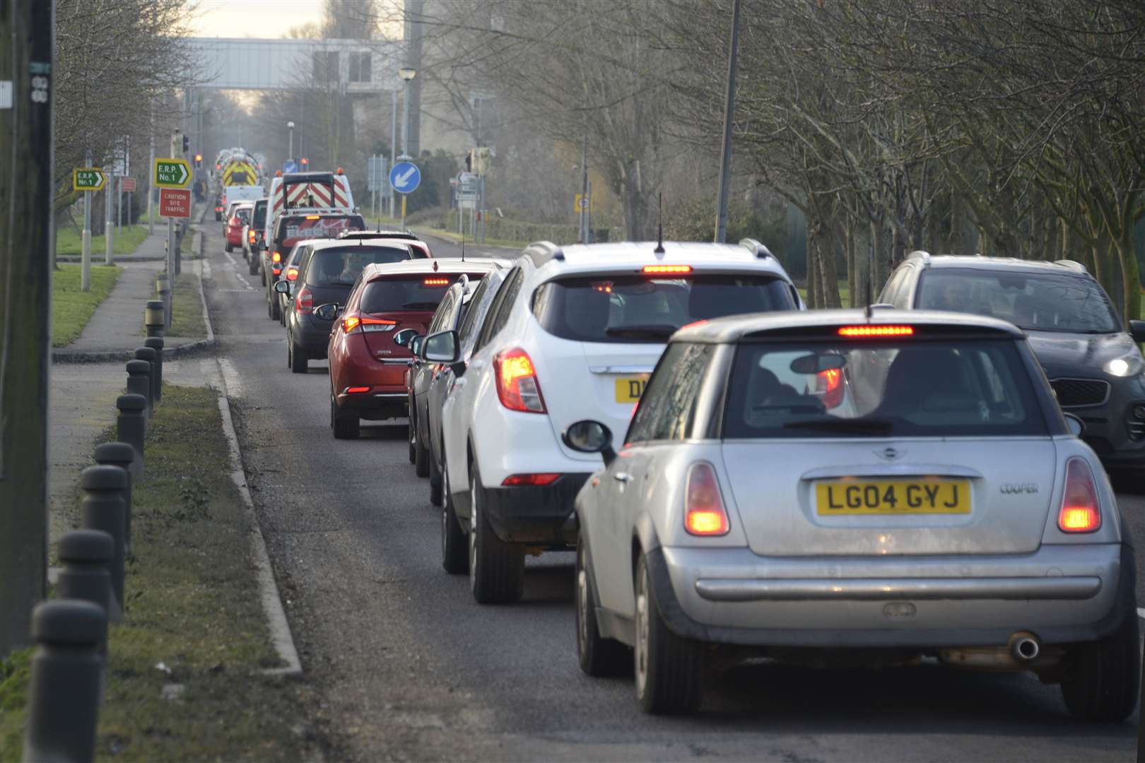 Drivers heading southbound are experiencing delays by Discovery Park. Picture: Paul Amos