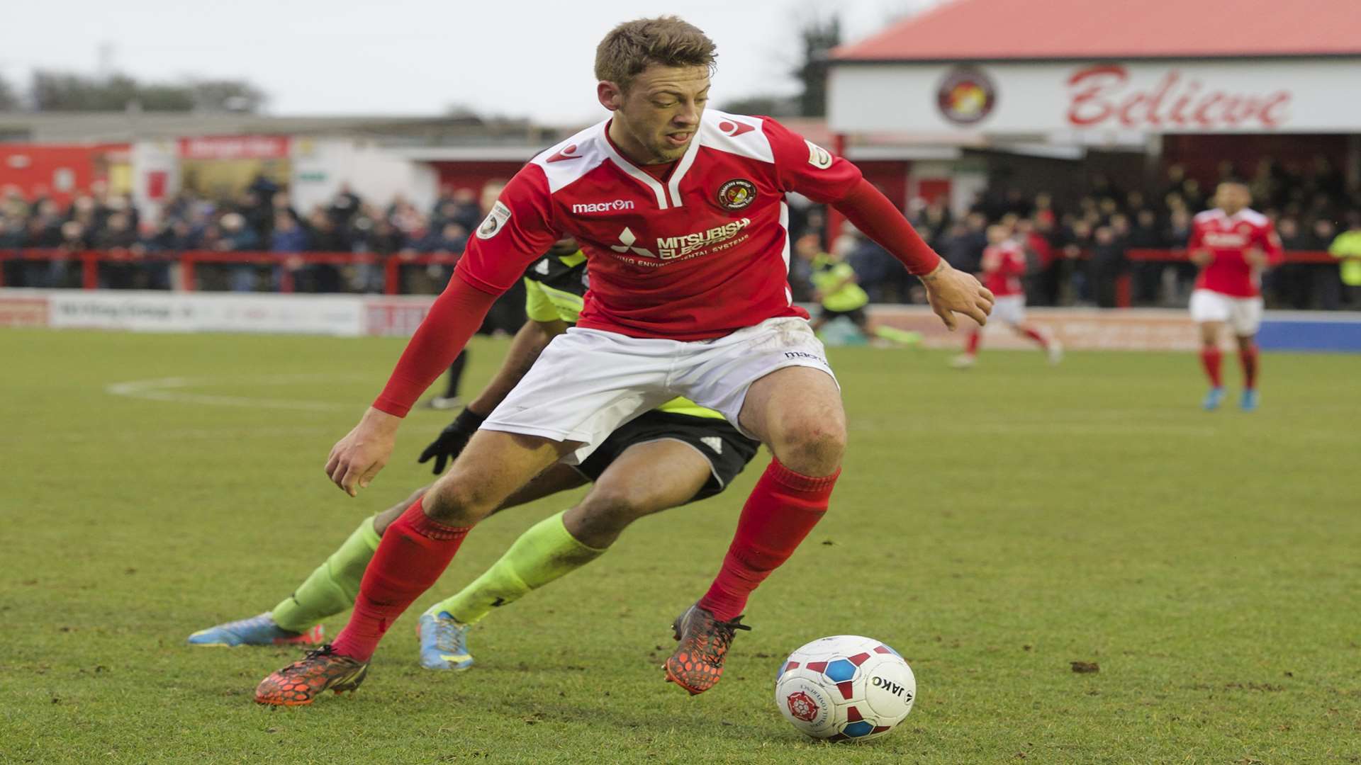 Ben Jefford on the ball against Hemel Hempstead Town Picture: Andy Payton