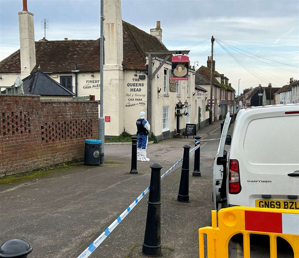 Police were at the Queens Head pub in Boughton under Blean