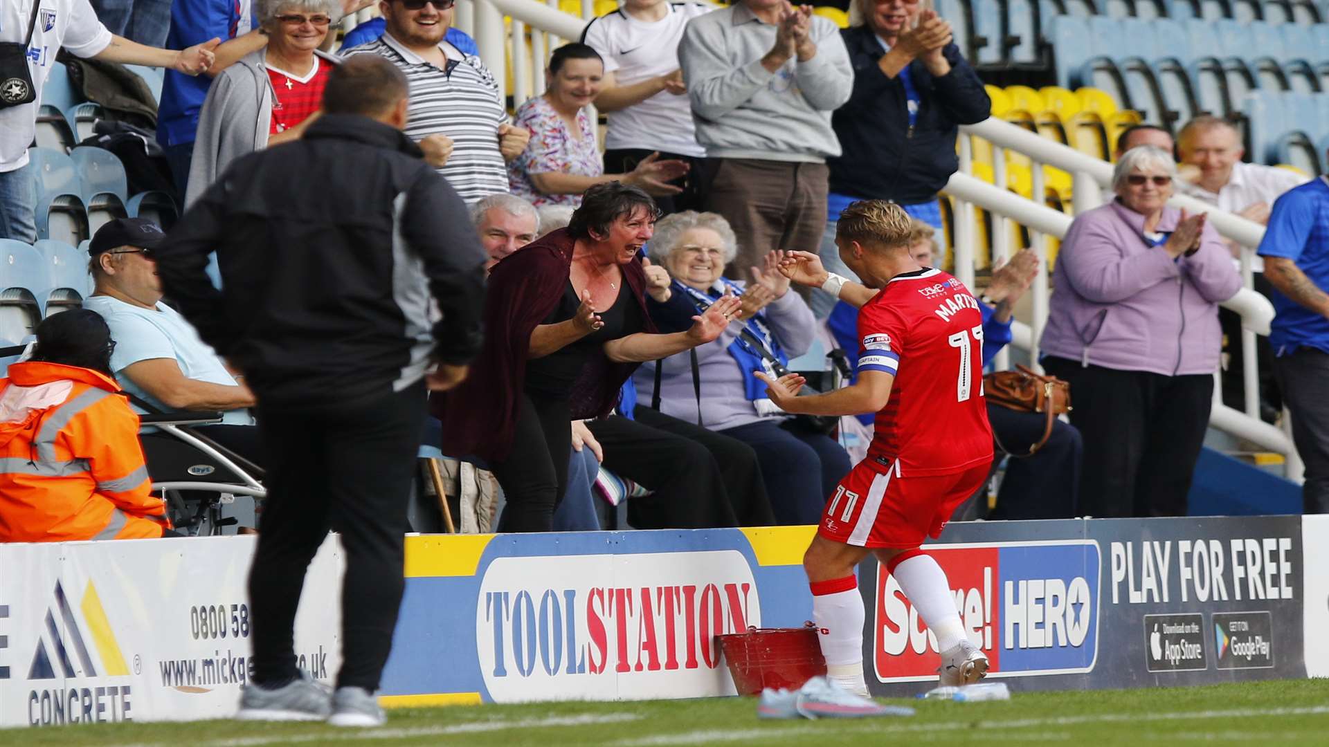 Lee Martin celebrates with his mum Picture: Andy Jones