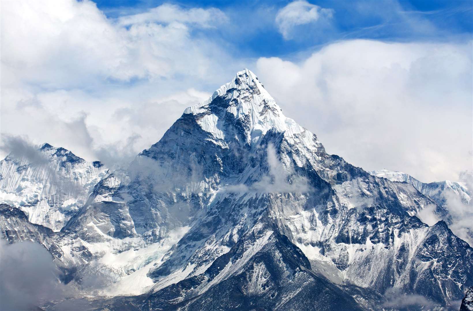 Ama Dablam Peak - view from Cho La pass, Sagarmatha National park, Everest region, Nepal