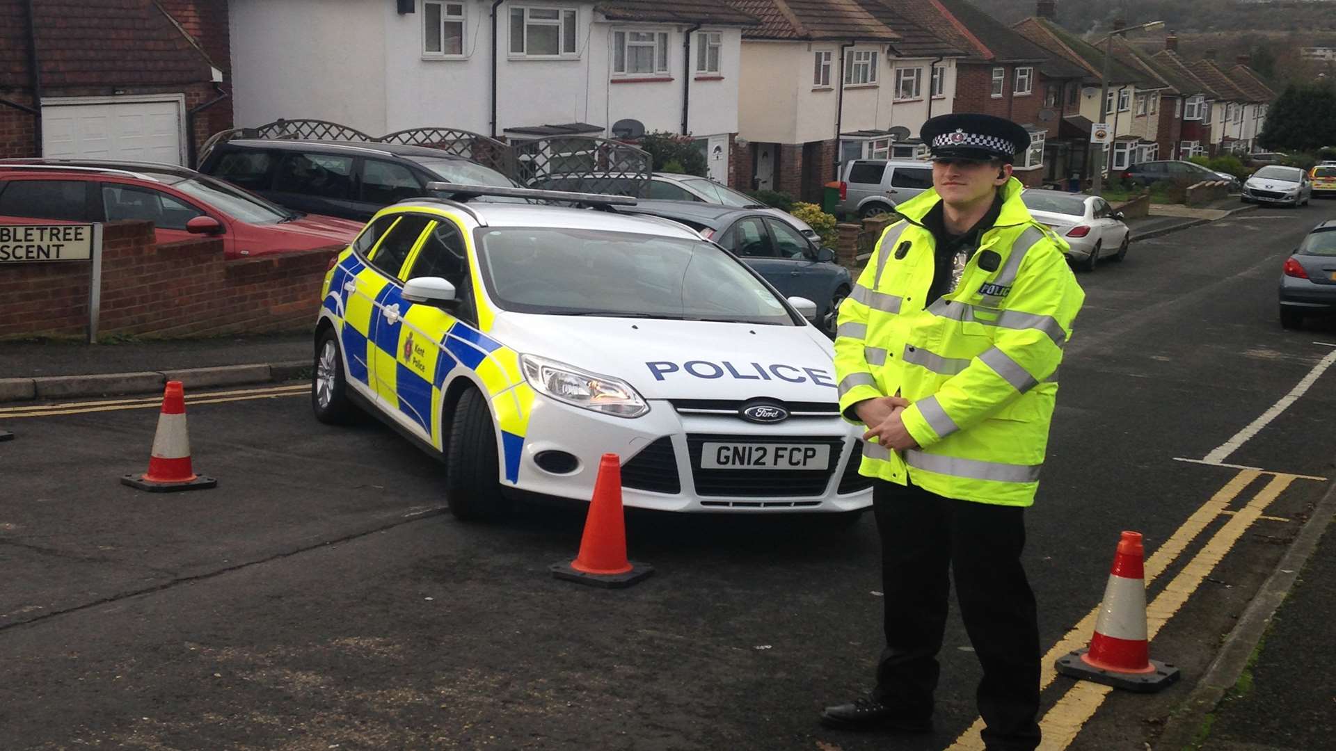 Police sealed off Brambletree Crescent.