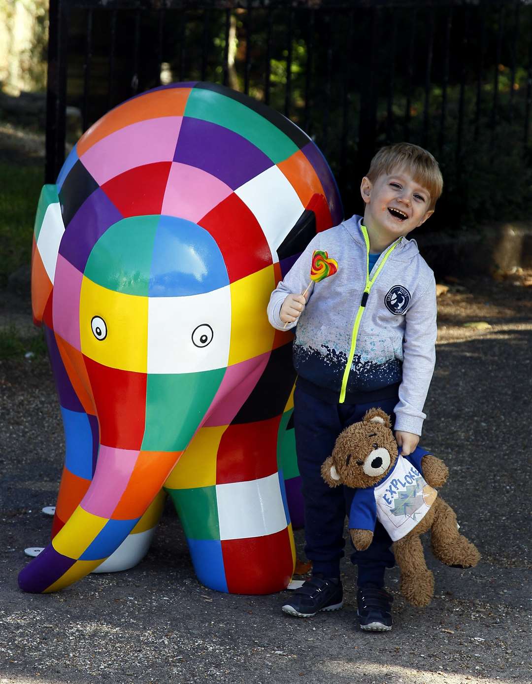 Luka Whatling 3 stops to hello to Elmer