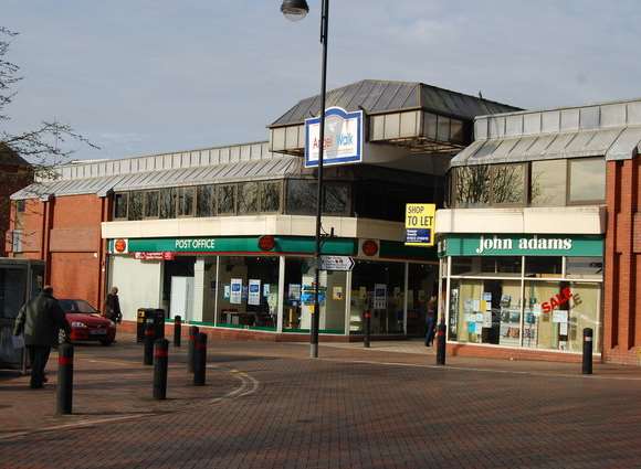 Tonbridge Post Office in Angel Walk is to close. Picture: Geograph.org