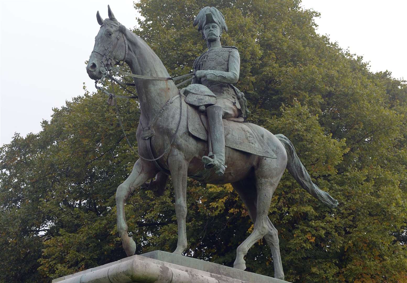 The famous statue of Lord Kitchener will remain on Dock Road.