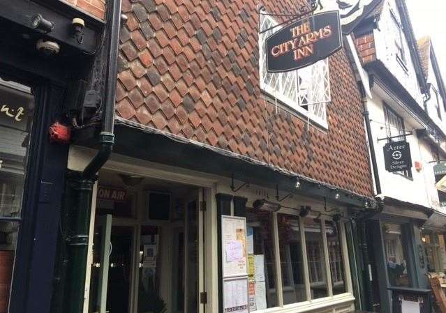 From the front the City Arms Inn is exactly as I remember it and hasn’t changed a bit. Inside it also looks the same, but the welcome is a world apart.