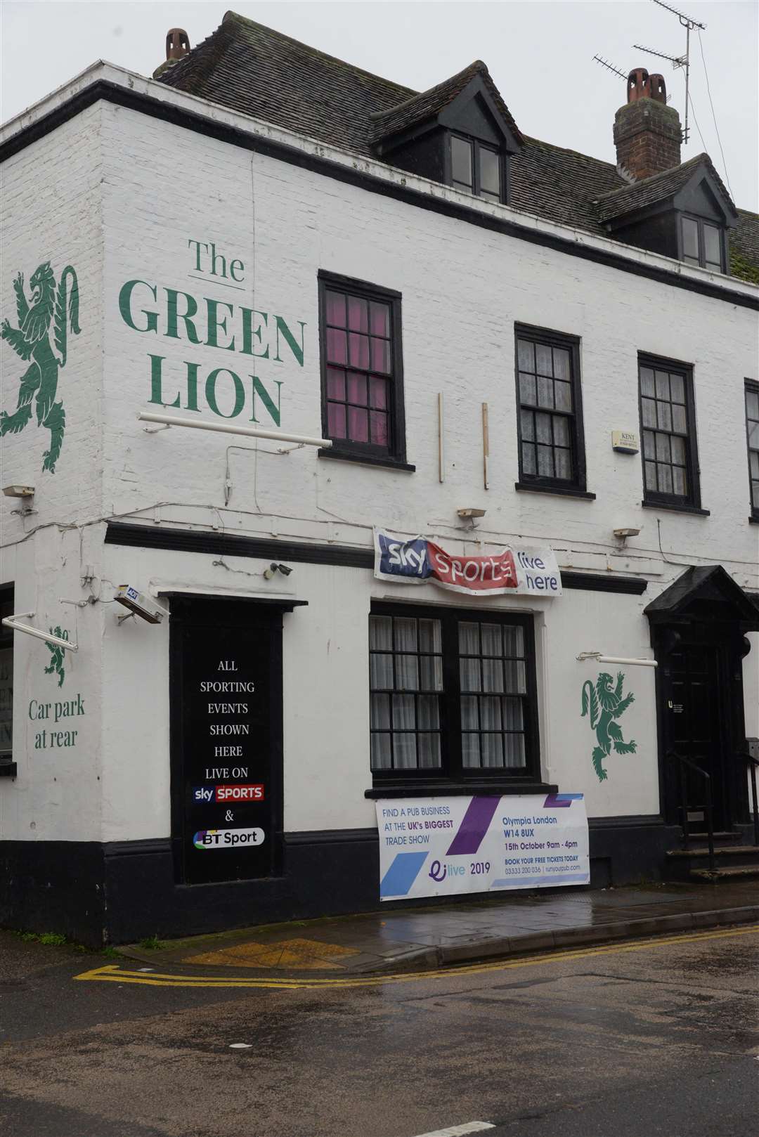 The Green Lion public house in Rainham in 2019