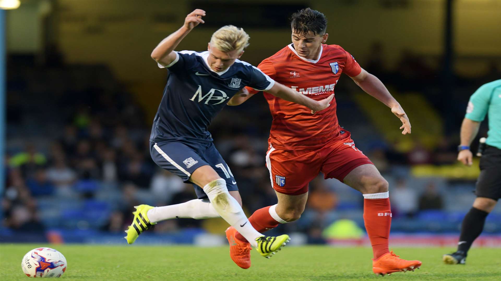 Joe Quigley chases down Southend's Simon Cox. Picture: Barry Goodwin