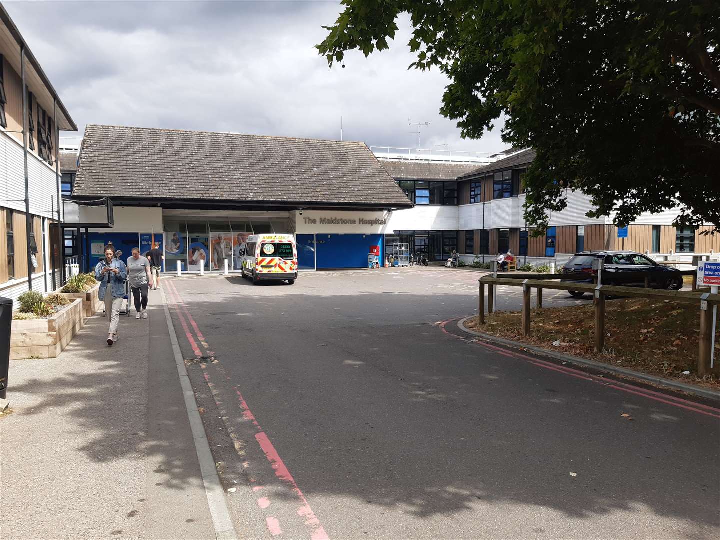 Lesley worked as a receptionist at Maidstone Hospital