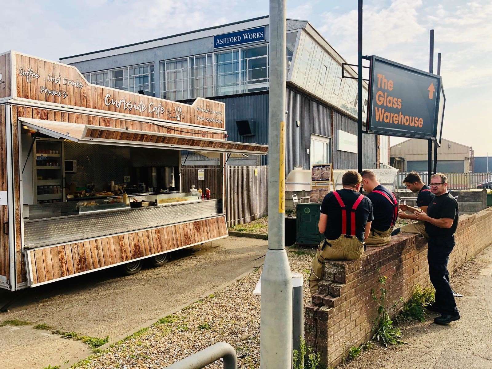 The Curbside Cafe provided food and drink to the firefighters