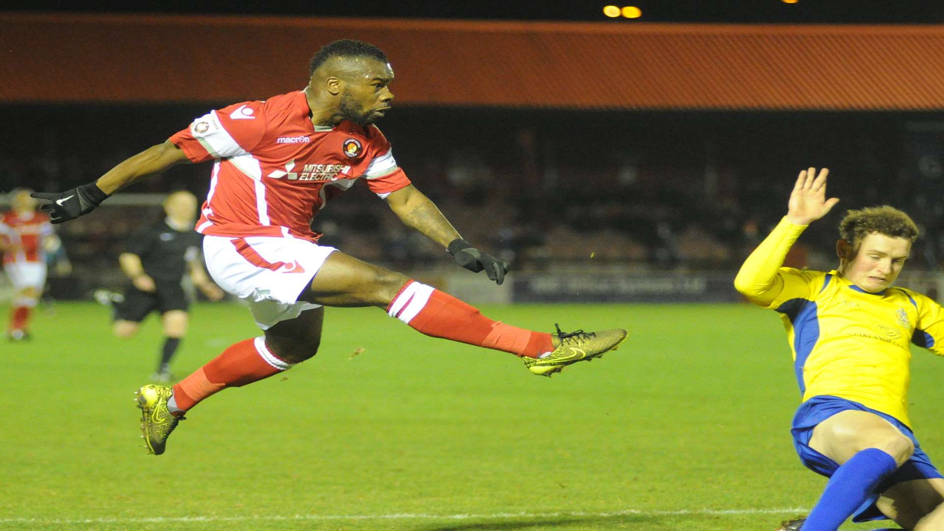 Aaron McLean thumps a shot goalwards against St Albans Picture: Steve Crispe