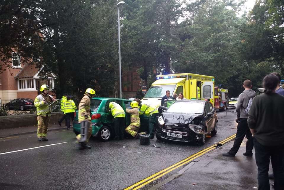 Crash on New Dover Road (photo: Joe Luo)