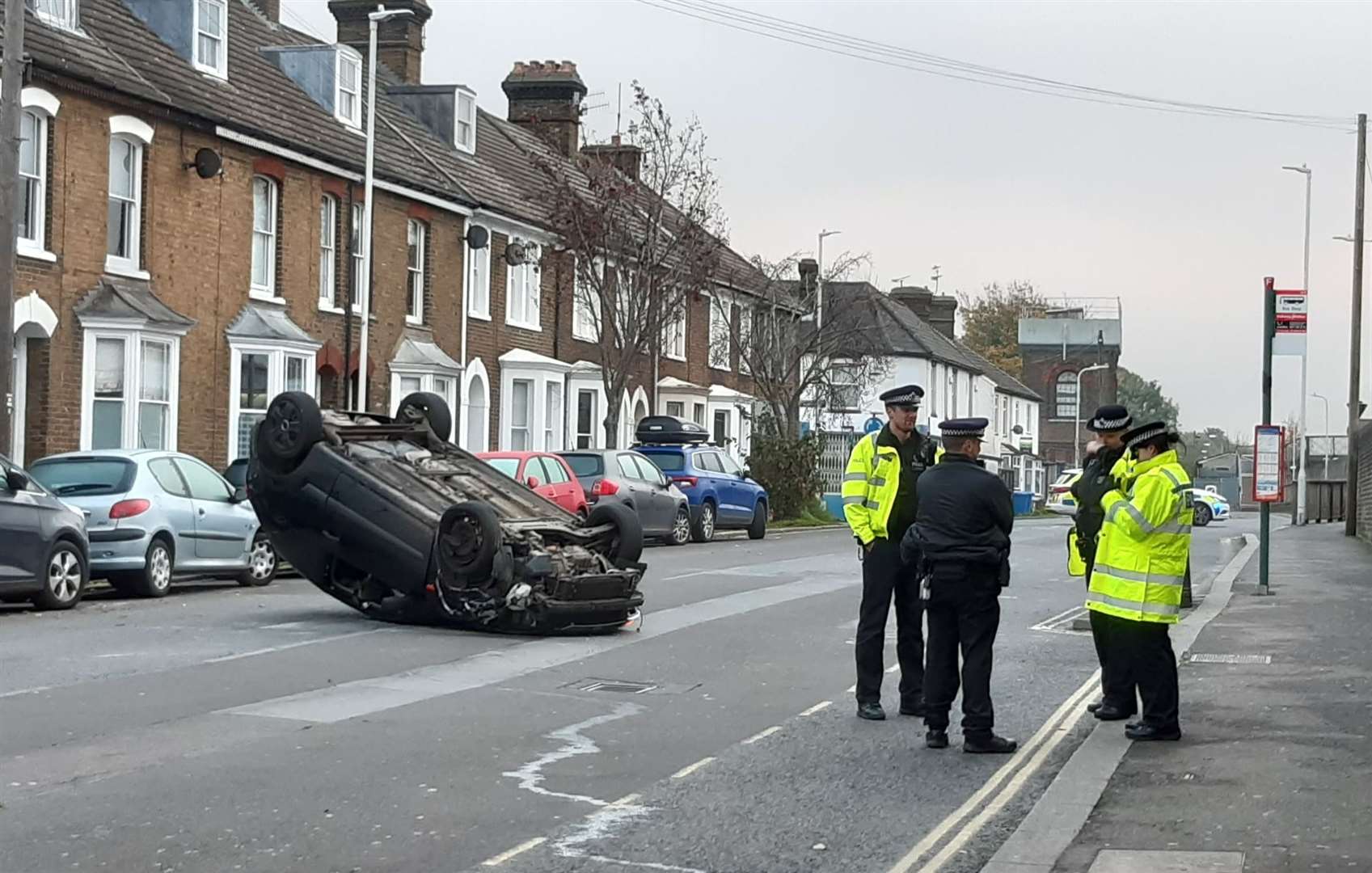 Police officers at the scene (20989533)