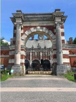 The imposing entrance to Runcie Court, the stable block at Salomons