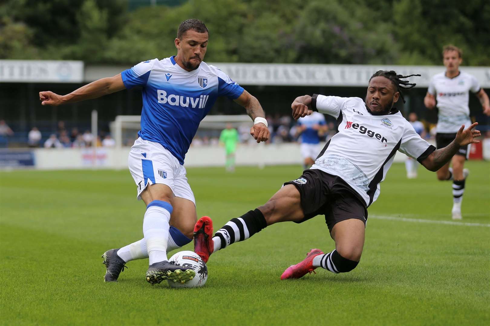 Dover make a challenge on Gillingham’s Cheye Alexander