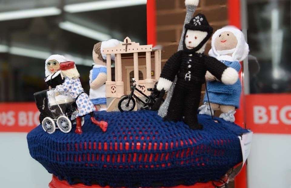 A knitted scene from Call The MidwifeCredit - Unravel and Unwind CIC