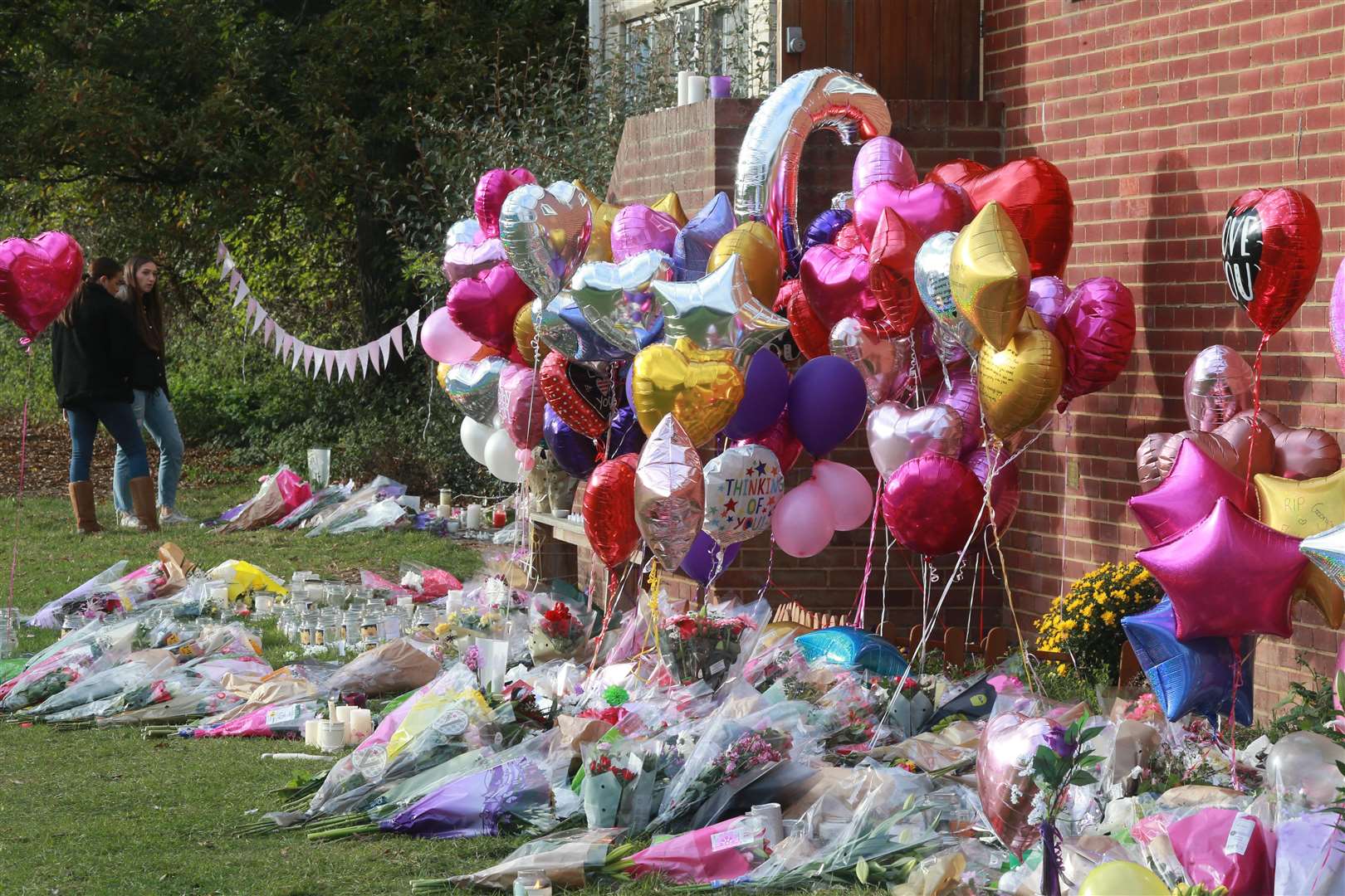 An impromptu memorial for Georgia Mann at Sittingbourne Cricket Club Picture: John Westhrop (5053078)