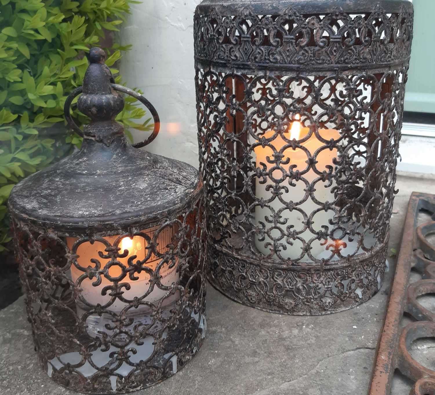 Julia James's daughter Bethan Coles invited people to leave the candles glowing on their doorsteps in memory of the PCSO. Picture: Rachel Gibson