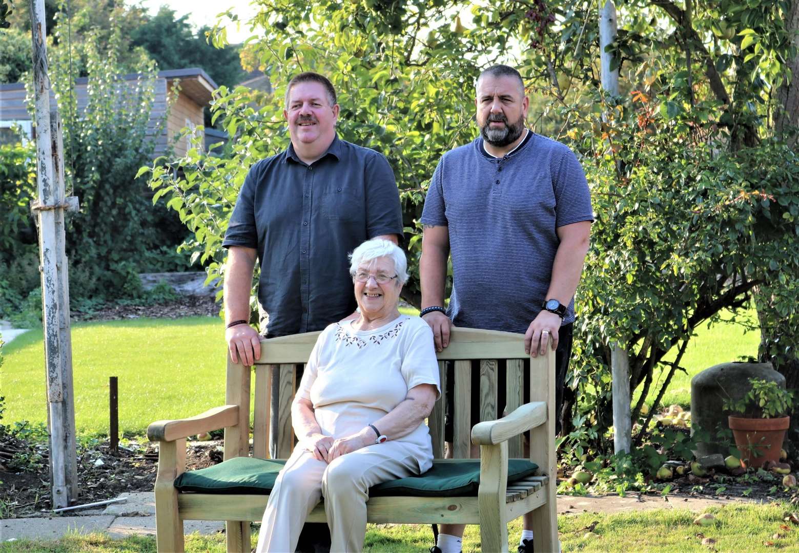 Gordon (right) with his brother and mum (6961925)