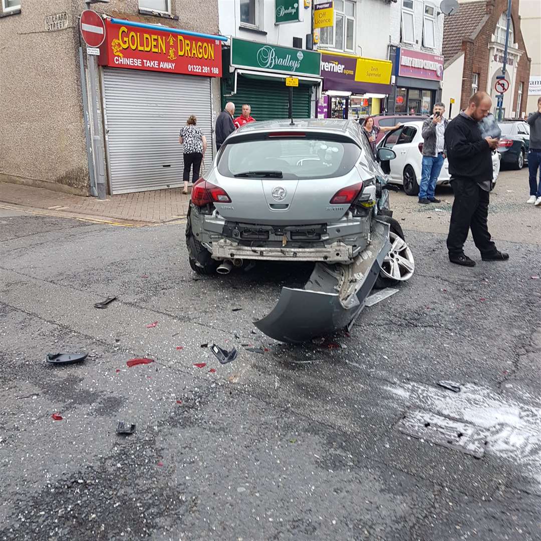 One cars bumper was left hanging off after the crash. Picture Susan Usher (2342481)