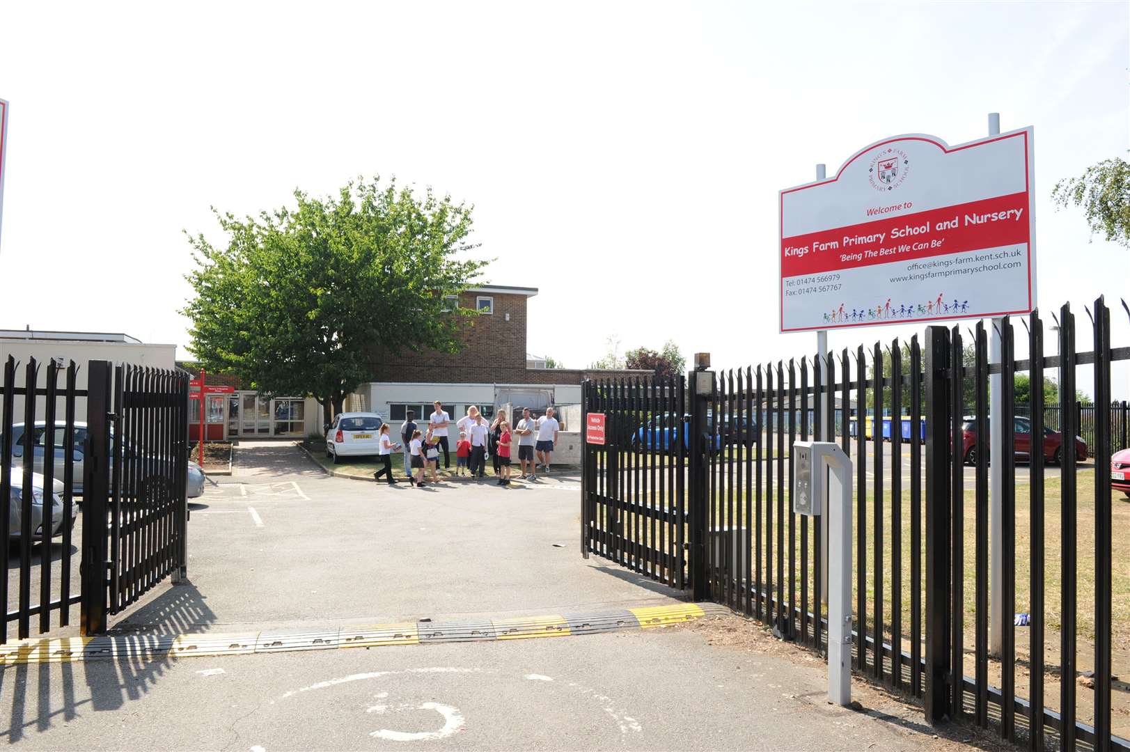 Kings Farm Primary School, Cedar Avenue, Gravesend