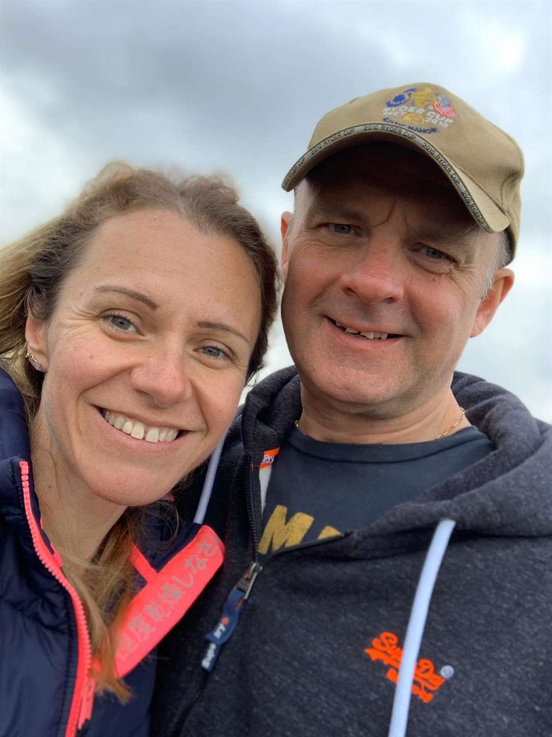 Husband and wife London Marathon virtual challenge team Steph and John Gill from Minster, Sheppey (42530261)