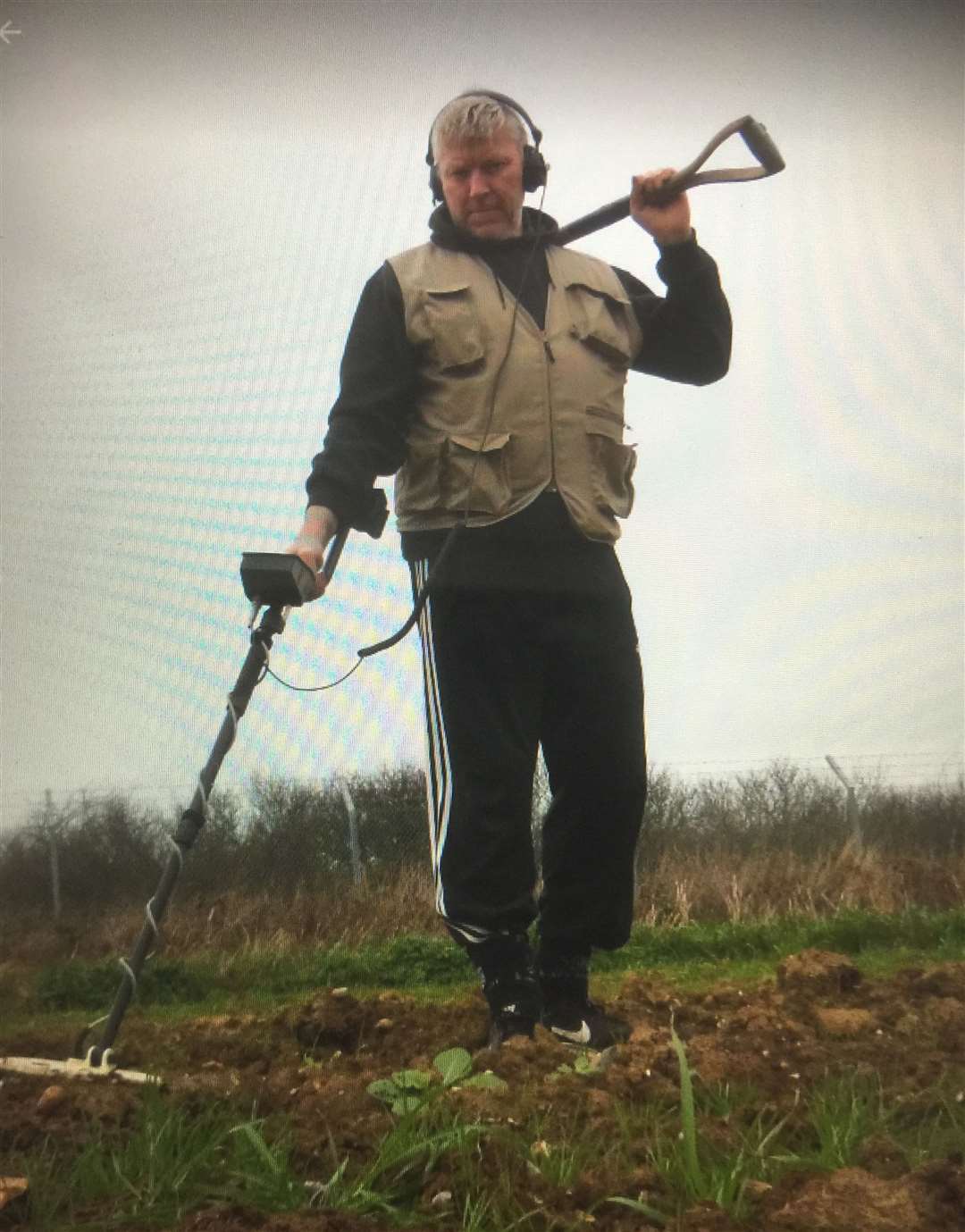 Metal detectorist Lee Drummond