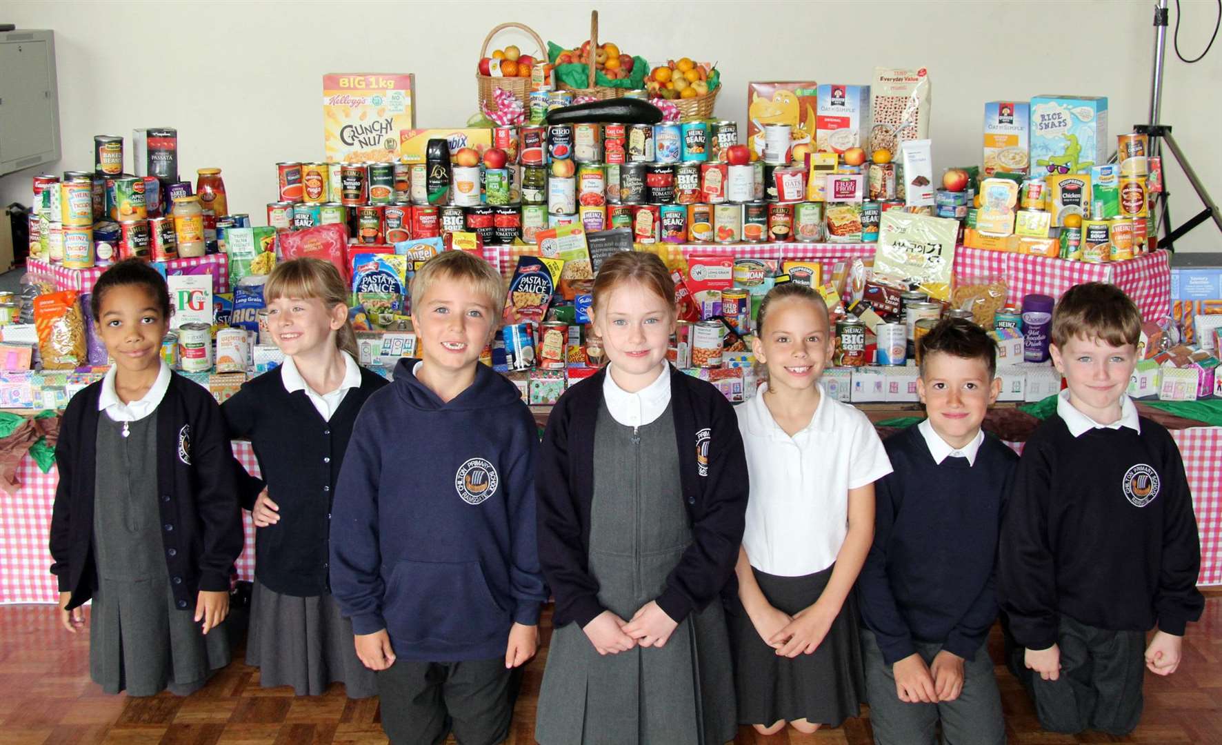 Pupils enjoying Chilton's harvest celebration (4595015)