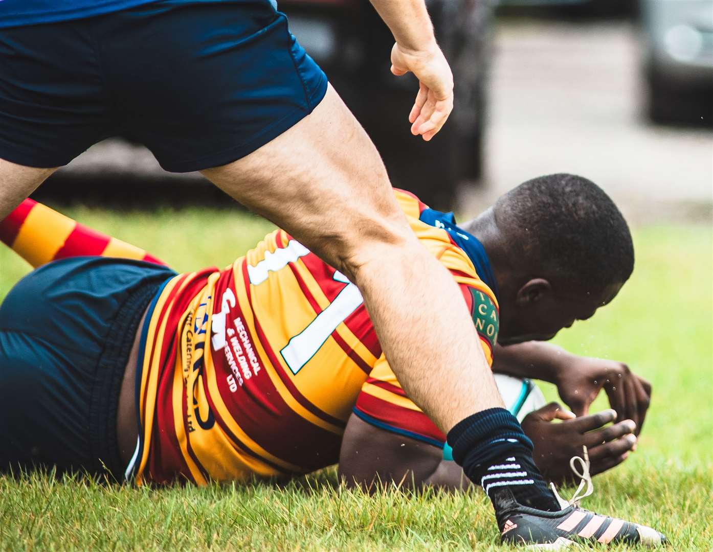 Medway's John Sipawa celebrated 50 caps for the club with a try at Old Tiffinians. Picture: Jake Miles Sports Photography