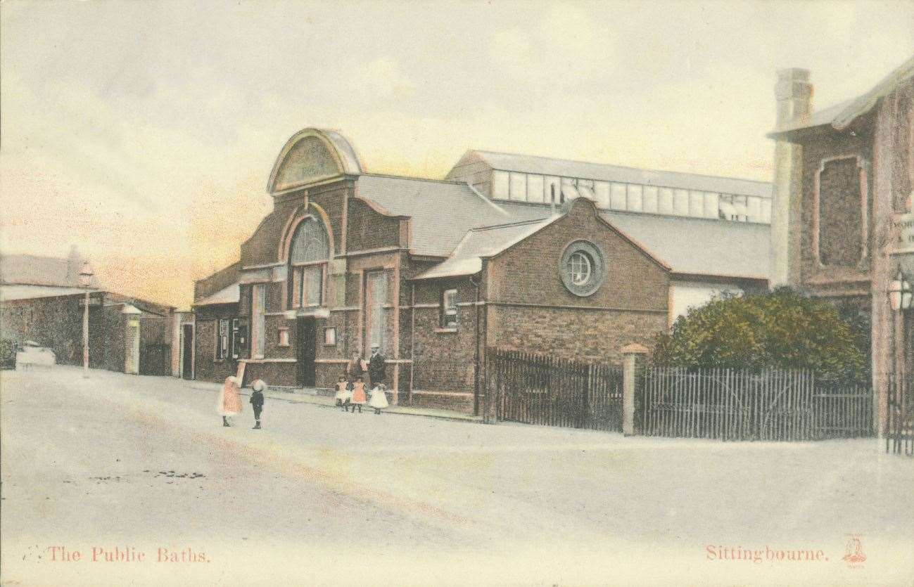 The baths were opened in July 1896 by Frank Lloyd who contributed the largest amount of money for construction