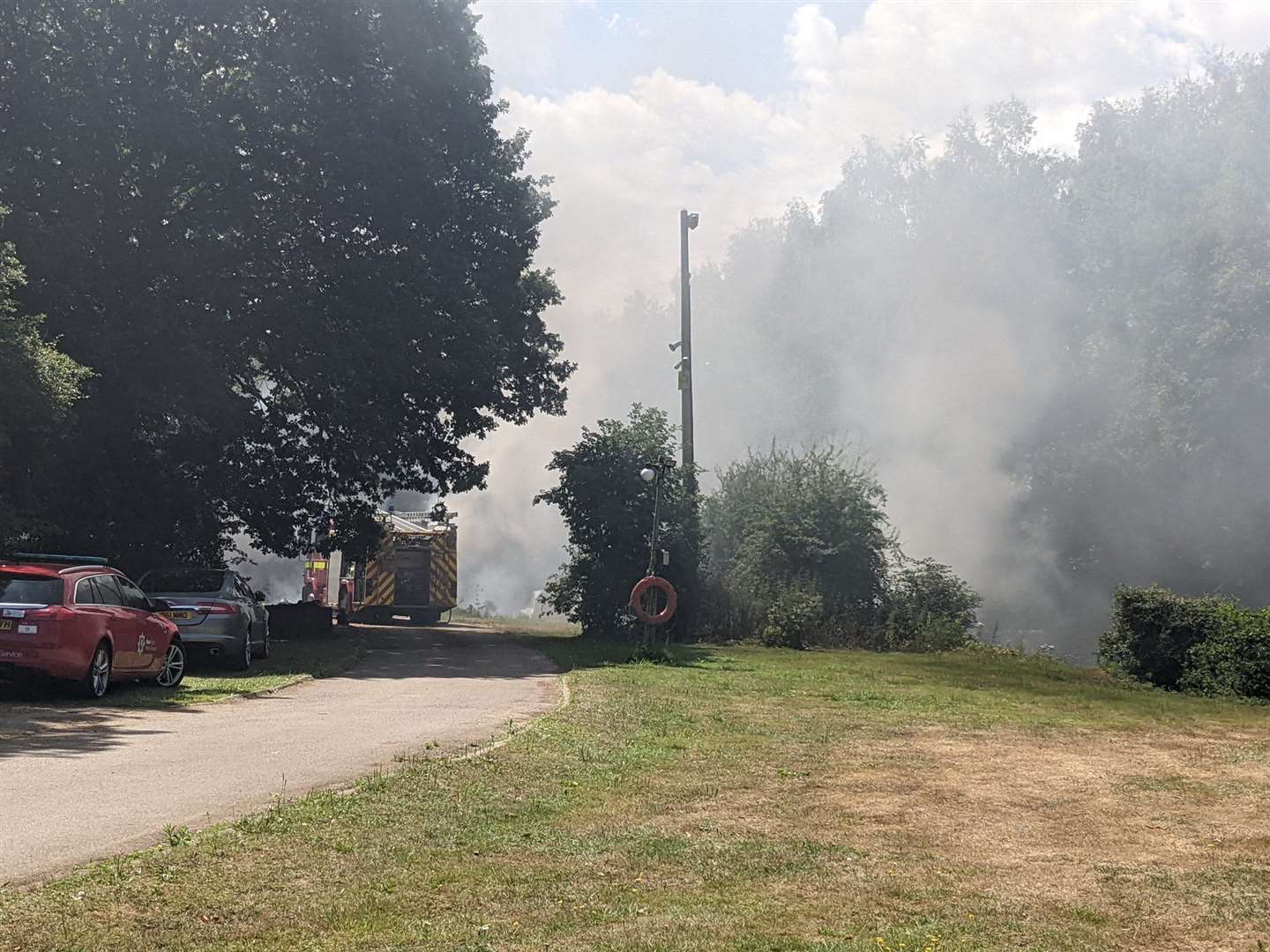 A boat has reportedly exploded at a marina near Yalding. Photo: leccyfanatic (twitter)