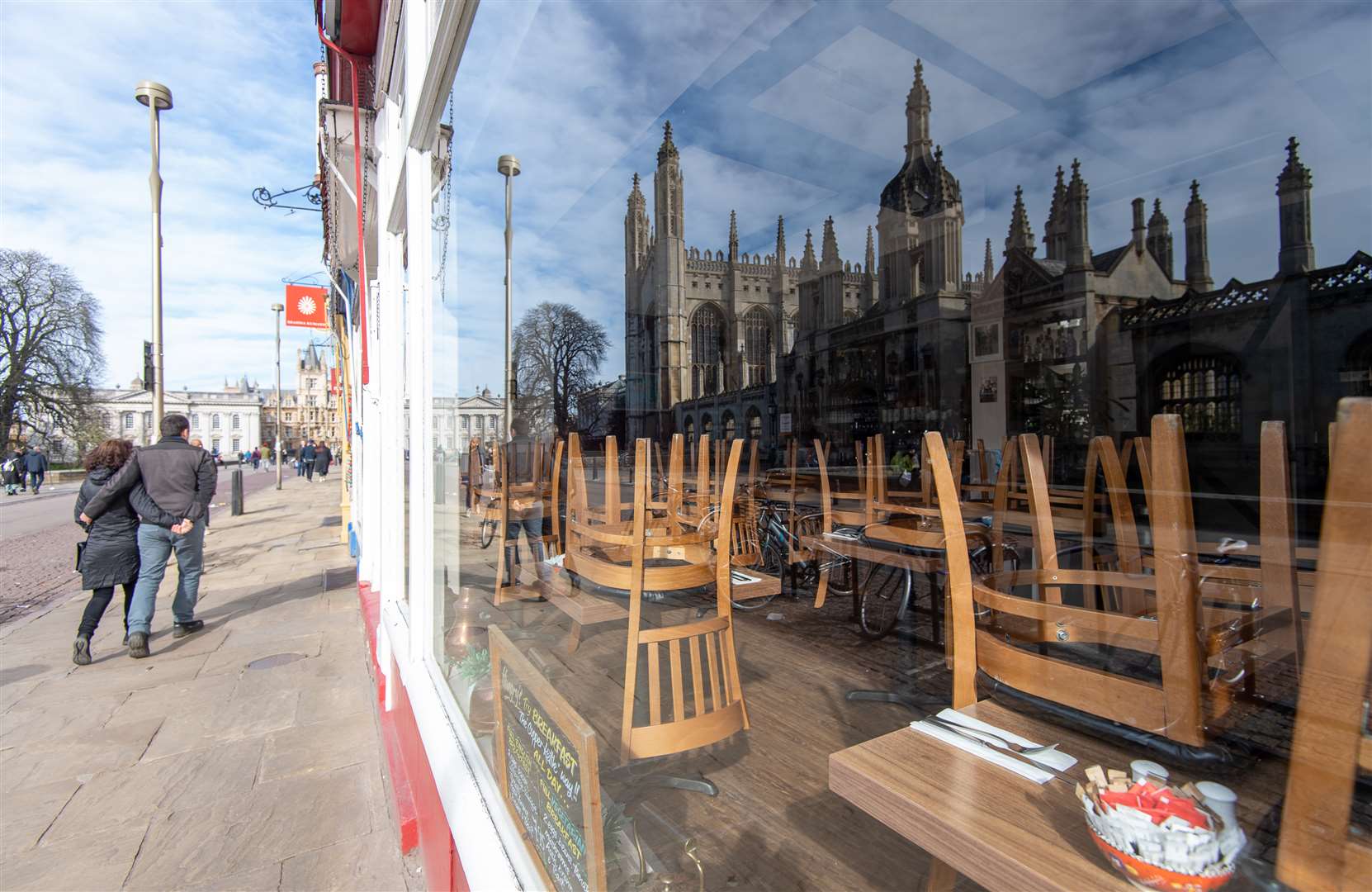 Bars, pubs and restaurants have been forced to close their doors (Joe Giddens/PA)