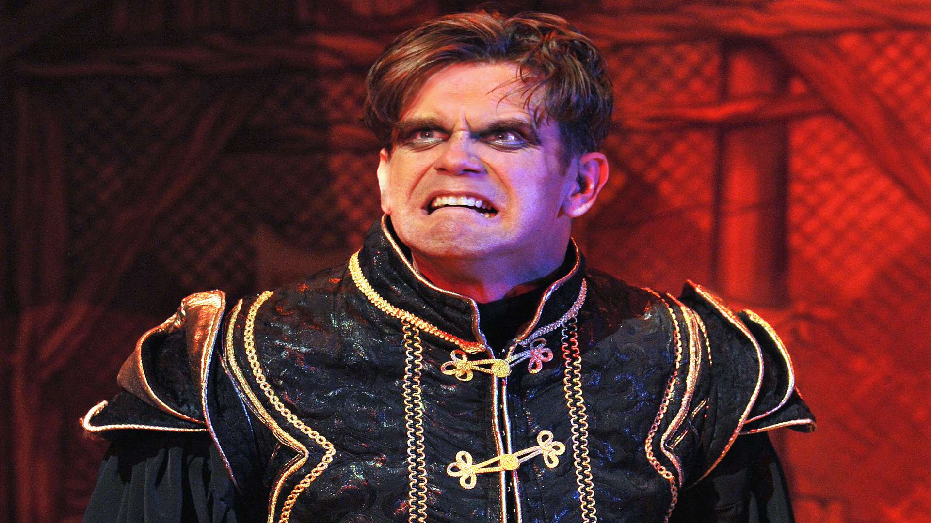 Scott Maslen as Abanazar in the Marlowe's Aladdin