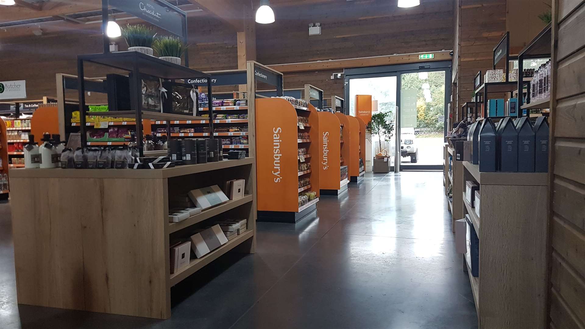 The new mini supermarket inside Dobbies