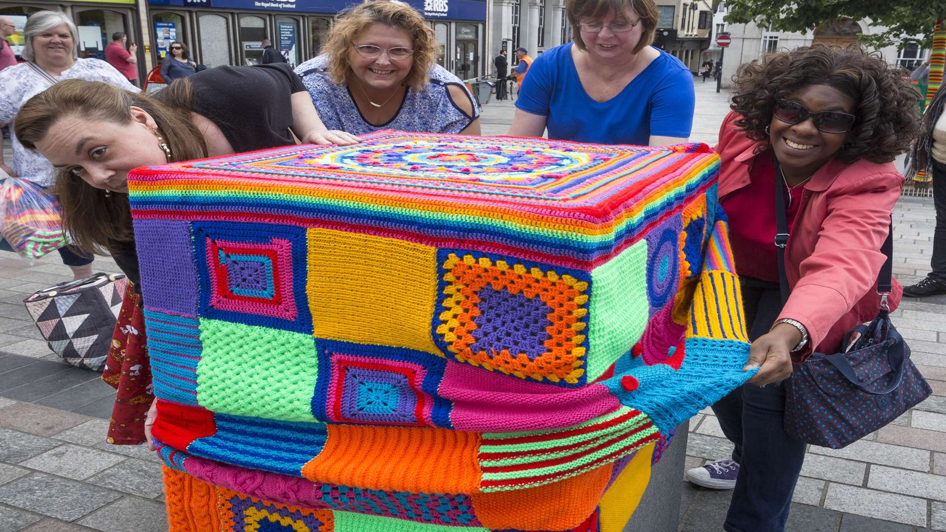 Yarn bombing in Jubilee Square