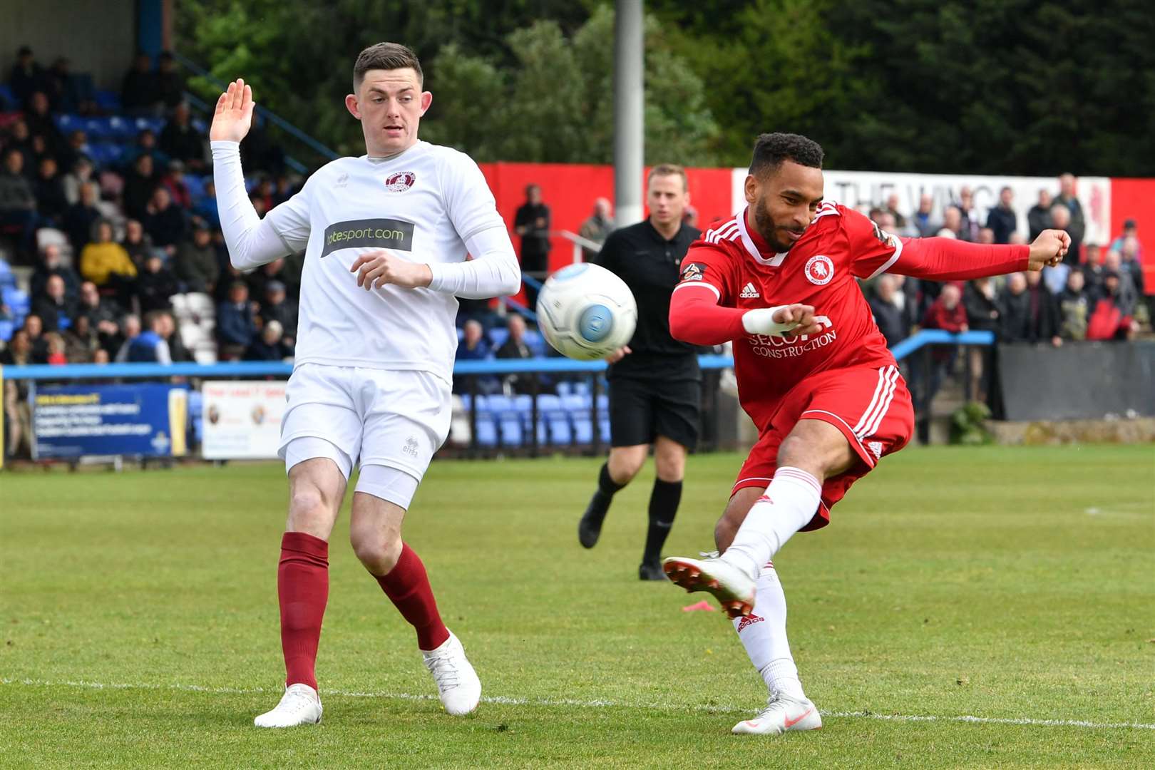 Brendan Kiernan in action for Welling against Chelmsford. Picture: Keith Gillard (9689516)