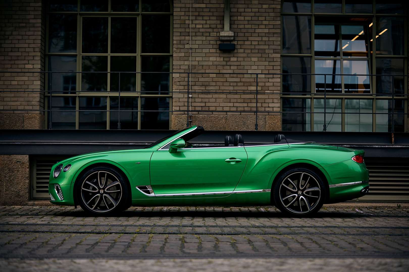 Bentley Continental GT V8 Convertible (50865007)