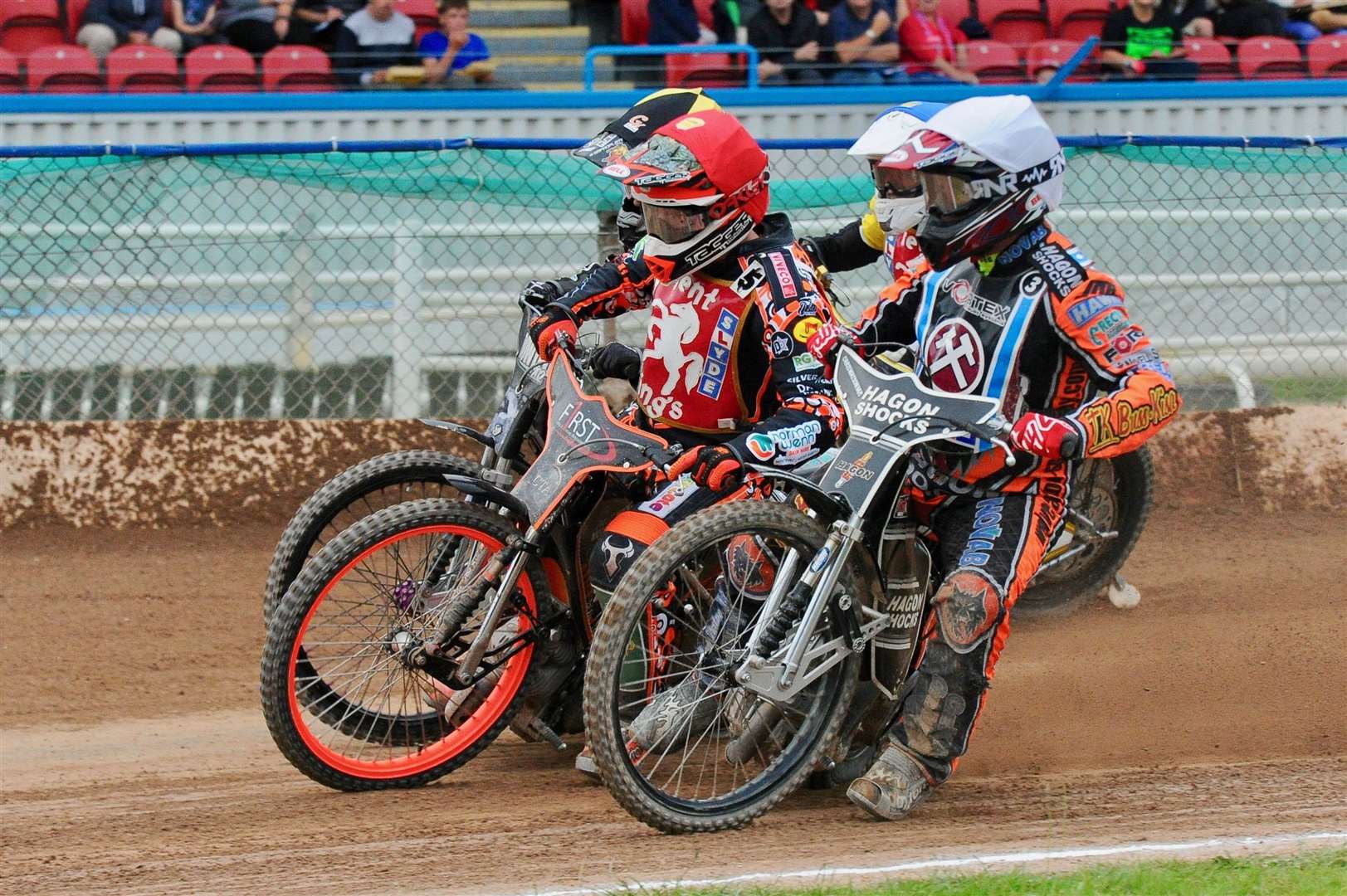 Kent Kings up against Lakeside Hammers Picture: Elizabeth Leslie..