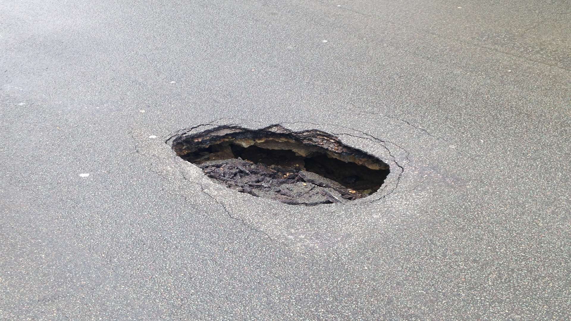 The sinkhole in Albert Road