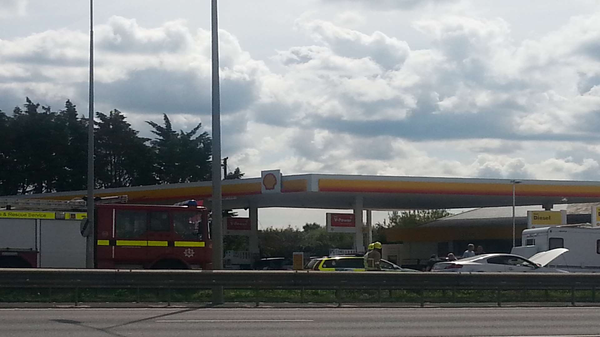 A car crashed into the barrier on the side of the Thanet Way