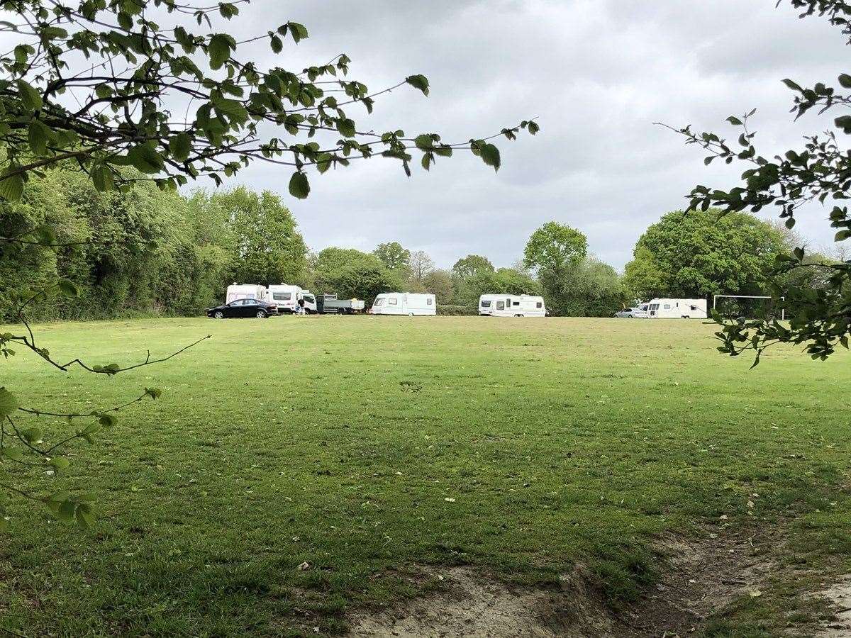 Caravans at Appledore Road (9332075)